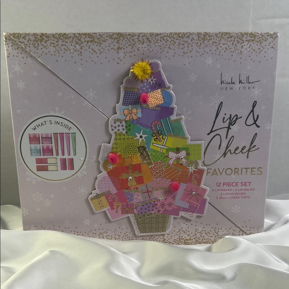 Nicole Miller Lip & Cheek‎ Favorites Set with Pink and Gold Accents
